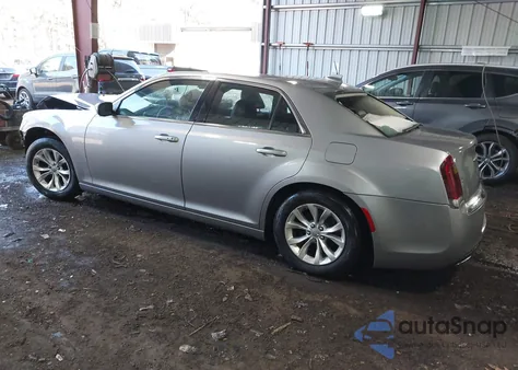 2015 Chrysler 300 Limited z USA, uszkodzony, nr VIN 2C3CCAAG3FH908585